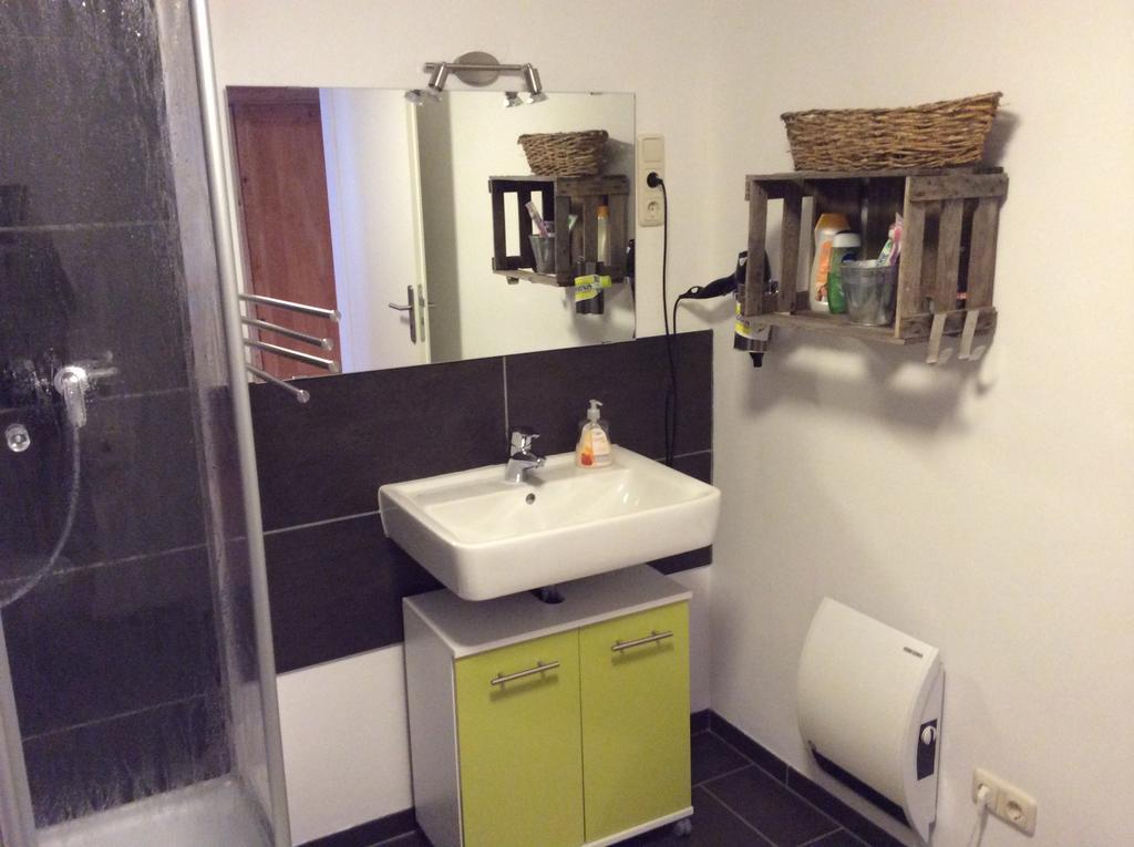 Zimmer In Kettwig Essen Room photo